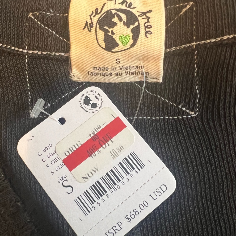 We The Free - Black Lightweight Long Sleeve Top - Picture 4 of 4